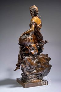 Sculpture en bronze Aurore