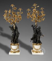 Exceptionnelle paire de grands candélabres aux baccantes d'après Etienne-Maurice Falconet