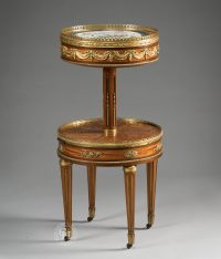 Table à toilette circulaire par Gervais-Maximilien-Eugène Durand