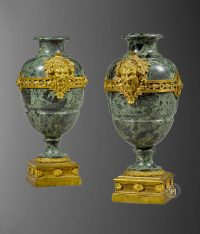 Importante paire de vases de style Louis XIV